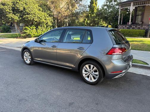Gray 2019 Volkswagen Golf 1.4T SE
