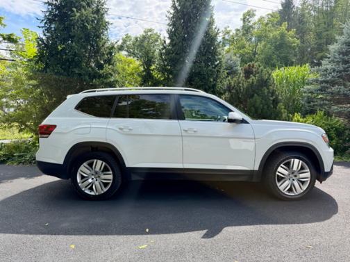 White 2019 Volkswagen Atlas 3.6L SE w/Technology