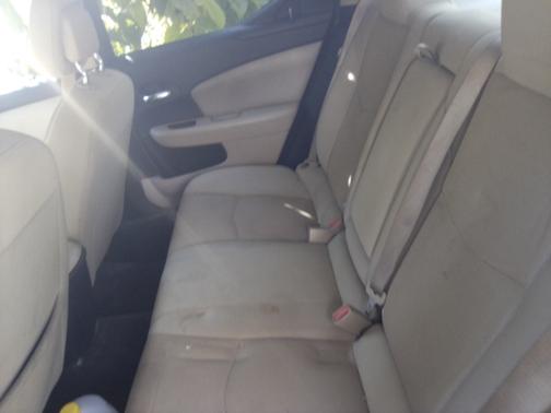 Silver 2013 Dodge Avenger SE