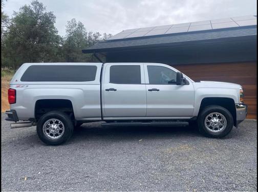 Photo 1 of 7 of 2015 Chevrolet Silverado 2500 LT