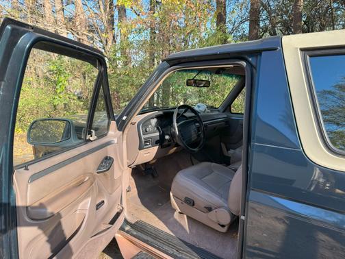 Green 1995 Ford Bronco Eddie Bauer
