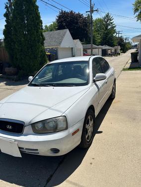 White 2002 Hyundai ELANTRA GLS