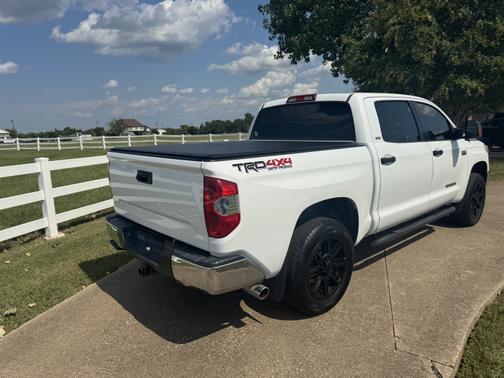 2014 Toyota Tundra SR5