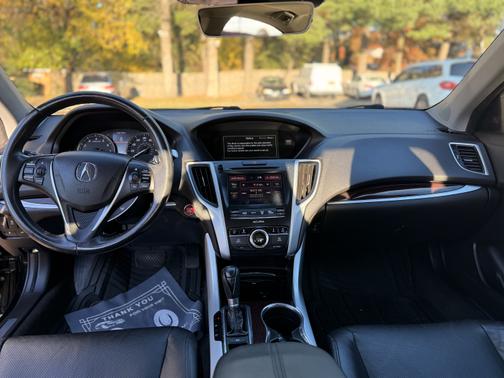 2017 Acura TLX w/Technology Package