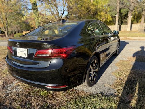 2017 Acura TLX w/Technology Package