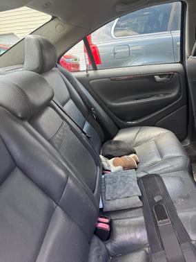 Black 2006 Volvo S60 2.5T