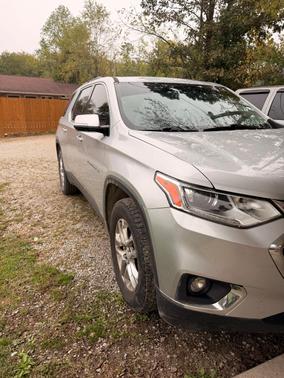 Silver 2019 Chevrolet Traverse LT Cloth