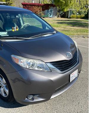 2014 Toyota Sienna LE