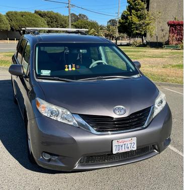 2014 Toyota Sienna LE