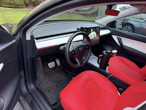 Gray 2022 Tesla Model Y Performance