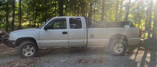 2004 Chevrolet Silverado 1500 LS Extended Cab