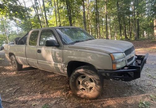 2004 Chevrolet Silverado 1500 LS Extended Cab