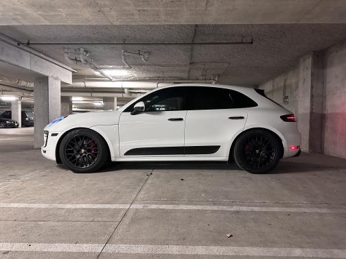 2017 Porsche Macan Macan GTS