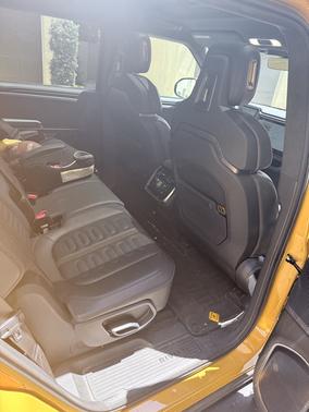 2023 Rivian R1S Adventure Quad-Motor Large Package