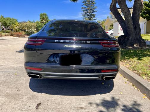 2019 Porsche Panamera E-Hybrid 4