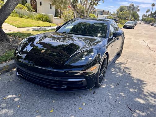 2019 Porsche Panamera E-Hybrid 4