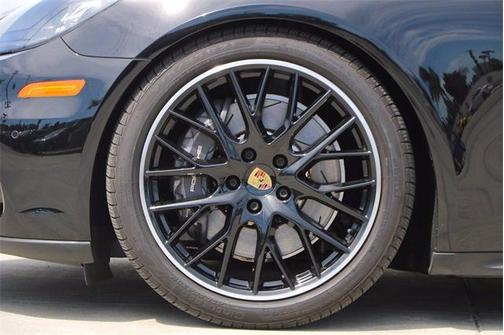 2019 Porsche Panamera E-Hybrid 4