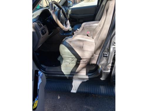 2005 Ford Explorer XLT Sport