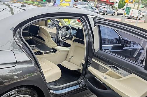 2016 BMW 750 i xDrive