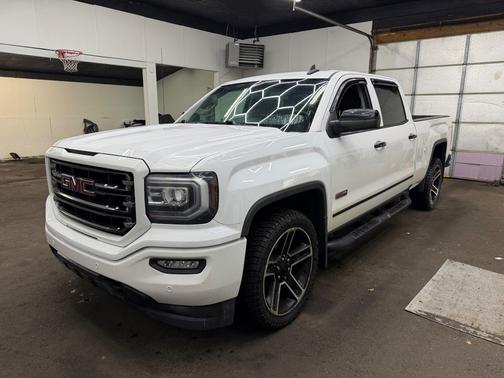 White 2017 GMC Sierra 1500 SLT