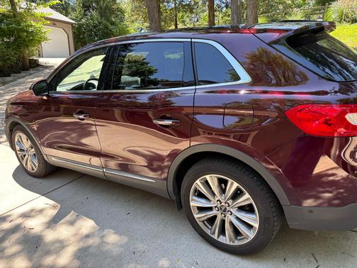 Red 2018 Lincoln MKX Reserve