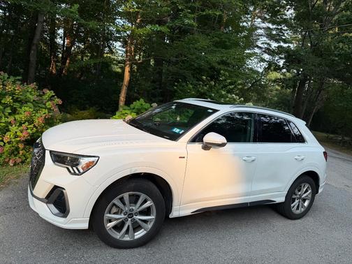 White 2023 Audi Q3 45 S line Premium