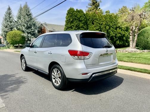 2014 Nissan Pathfinder S