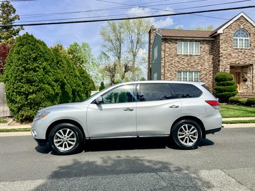 2014 Nissan Pathfinder S