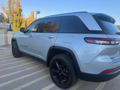 2023 Jeep Grand Cherokee Altitude X