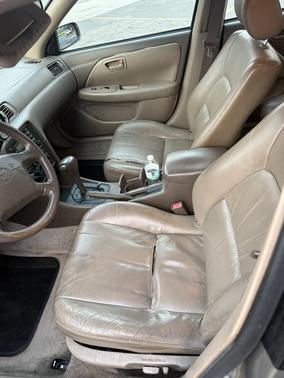 Gold 1999 Toyota Camry XLE V6