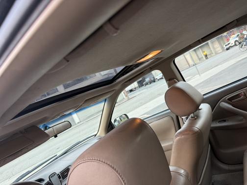 Gold 1999 Toyota Camry XLE V6