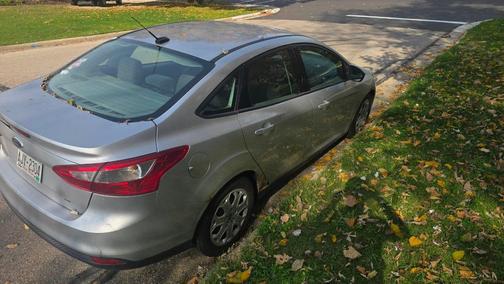 Silver 2012 Ford Focus SE