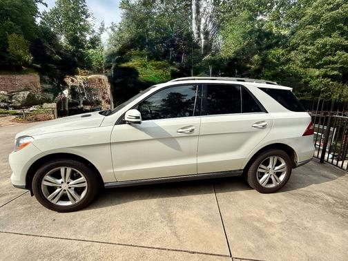 White 2013 Mercedes-Benz M-Class ML 350 4MATIC
