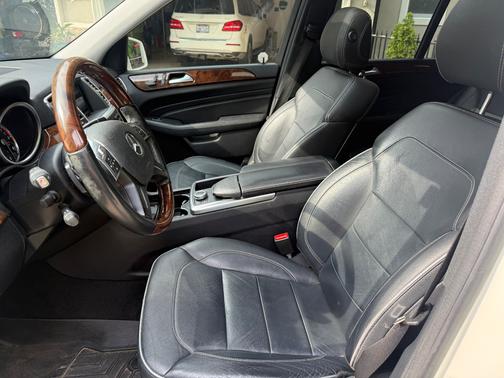 White 2013 Mercedes-Benz M-Class ML 350 4MATIC