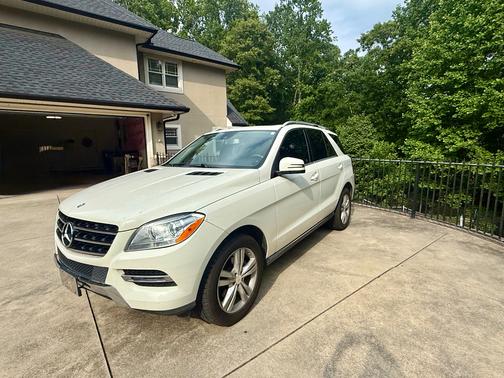 White 2013 Mercedes-Benz M-Class ML 350 4MATIC