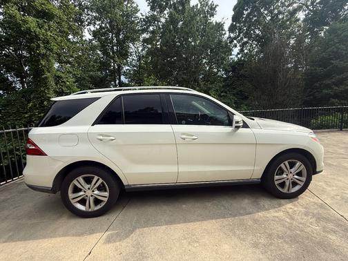 White 2013 Mercedes-Benz M-Class ML 350 4MATIC