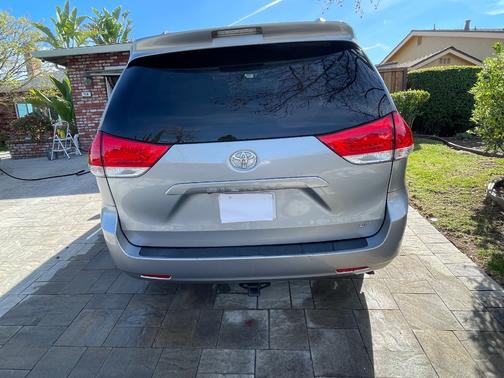 2012 Toyota Sienna LE