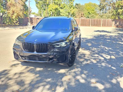 Black 2023 BMW X5 sDrive40i