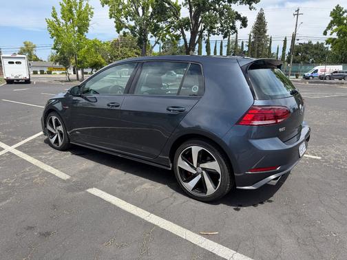 Blue 2018 Volkswagen Golf GTI 2.0T SE 4-Door