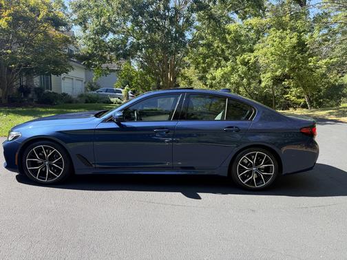 2023 BMW 530 i xDrive