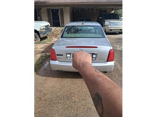 2005 Cadillac DeVille Base