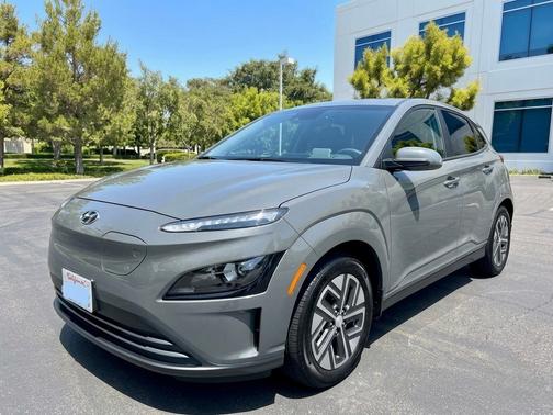 Gray 2022 Hyundai KONA EV SEL