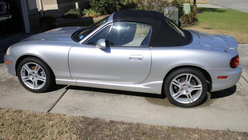 2004 Mazda MX-5 Miata Base