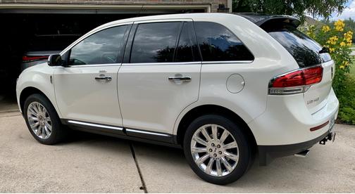 2012 Lincoln MKX Base