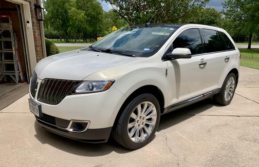 2012 Lincoln MKX Base