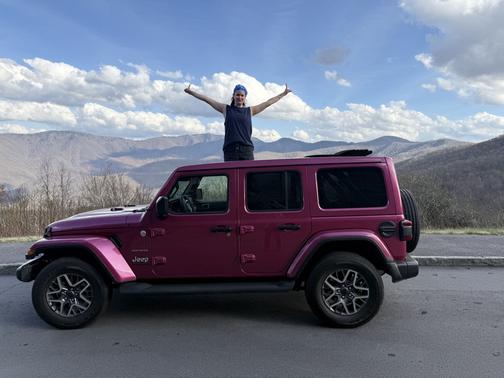 2024 Jeep Wrangler Sahara