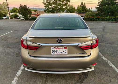 2018 Lexus ES 300h Base