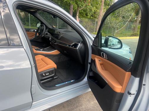 Gray 2026 BMW X5 xDrive40i