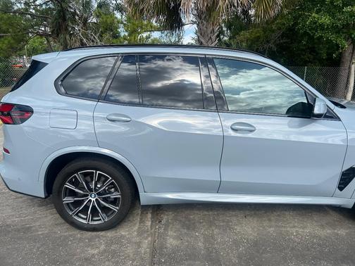 Gray 2026 BMW X5 xDrive40i