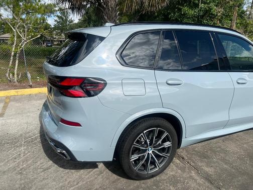 Gray 2026 BMW X5 xDrive40i